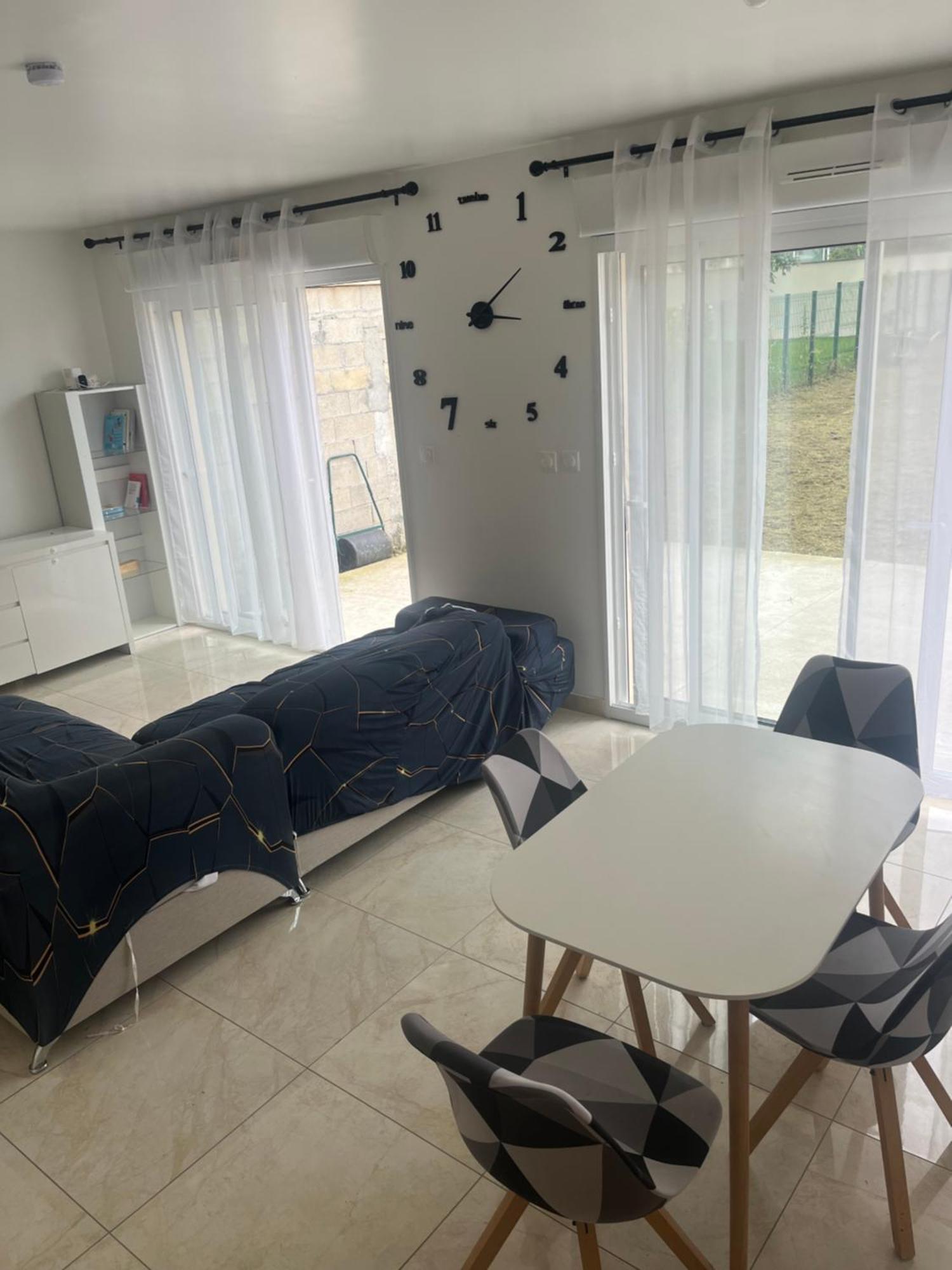 Maison Familiale Dans Un Quartier Calme Villecresnes Bagian luar foto