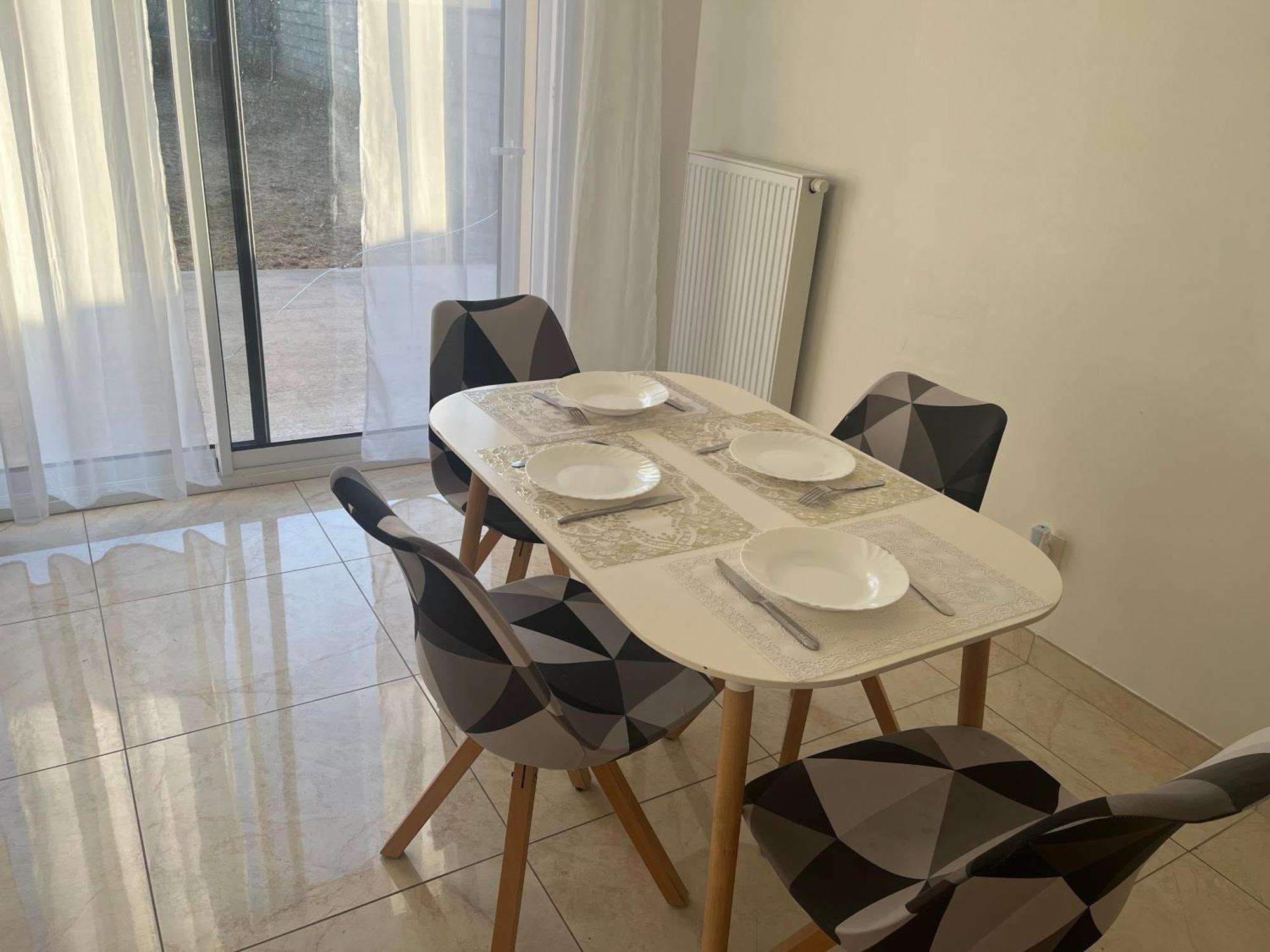Maison Familiale Dans Un Quartier Calme Villecresnes Bagian luar foto